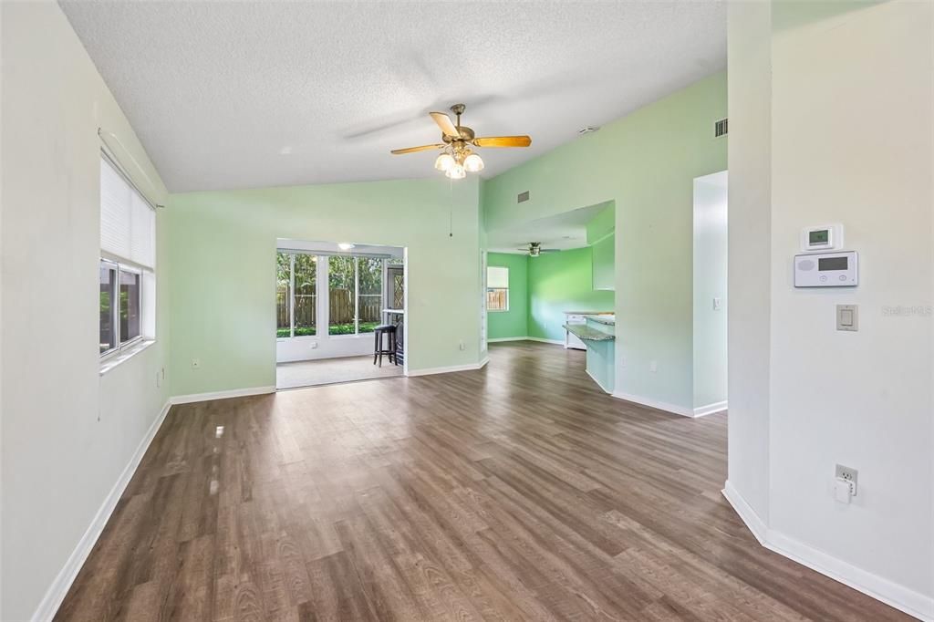 For Sale: $248,500 (3 beds, 2 baths, 1510 Square Feet)