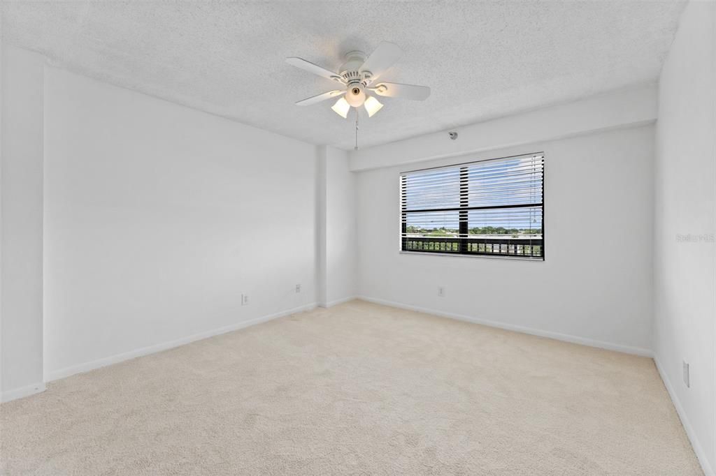 For Sale: $250,000 (2 beds, 2 baths, 1280 Square Feet)