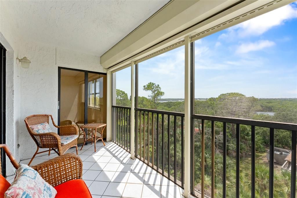For Sale: $250,000 (2 beds, 2 baths, 1280 Square Feet)