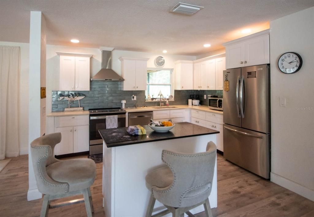 En Venta: $228,000 (3 camas, 2 baños, 2240 Pies cuadrados)