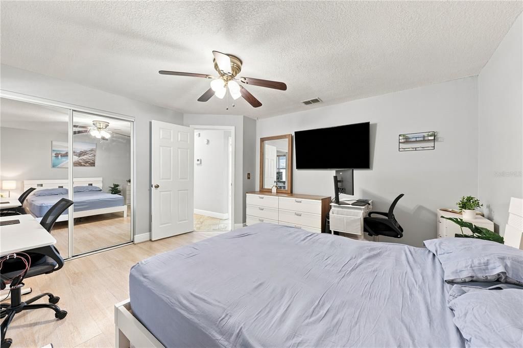 For Sale: $324,900 (3 beds, 1 baths, 1125 Square Feet)
