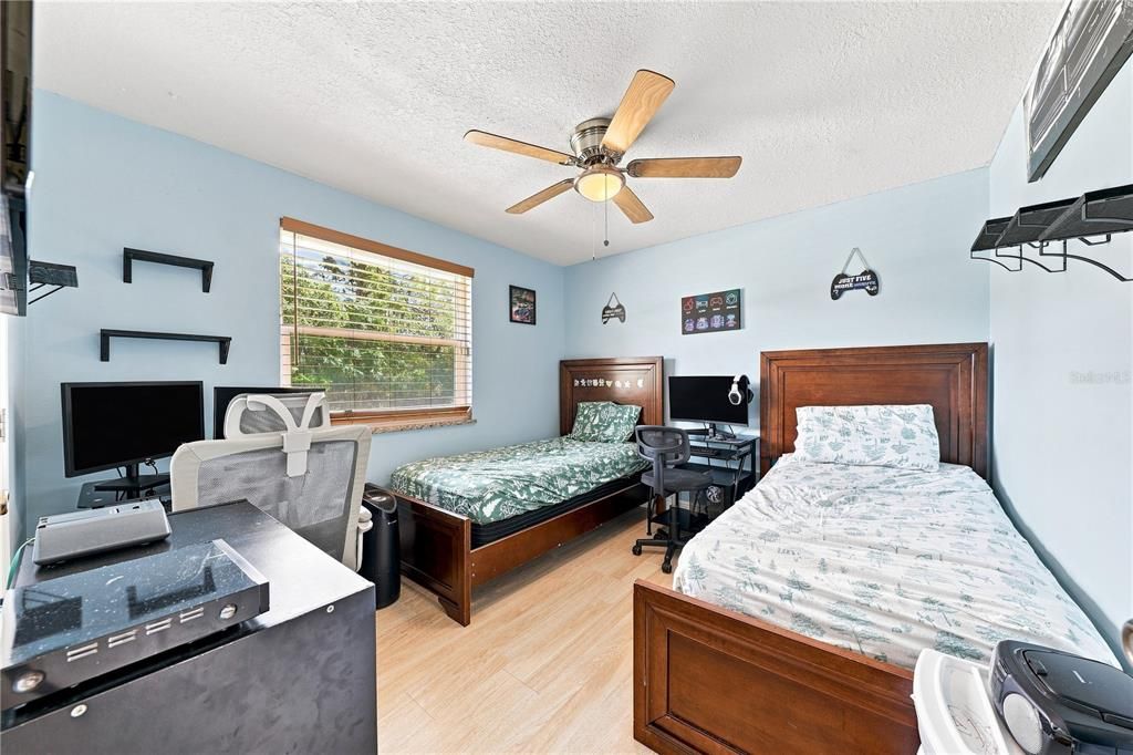 For Sale: $324,900 (3 beds, 1 baths, 1125 Square Feet)