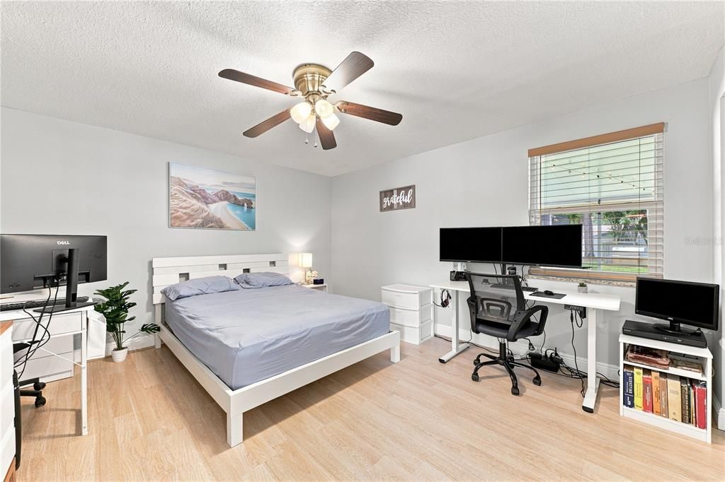 For Sale: $324,900 (3 beds, 1 baths, 1125 Square Feet)