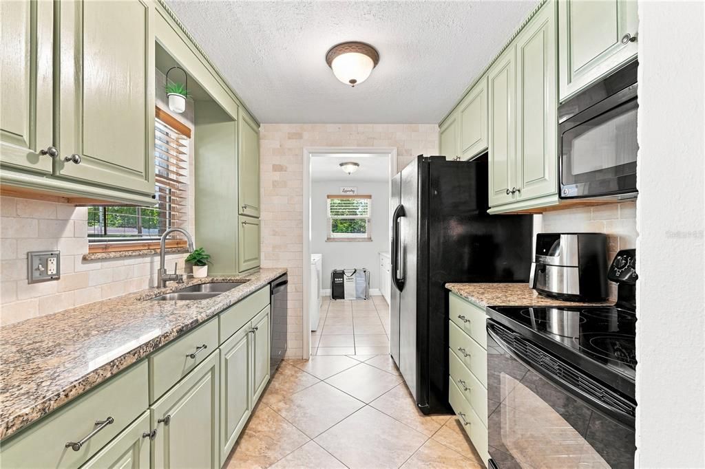 For Sale: $324,900 (3 beds, 1 baths, 1125 Square Feet)