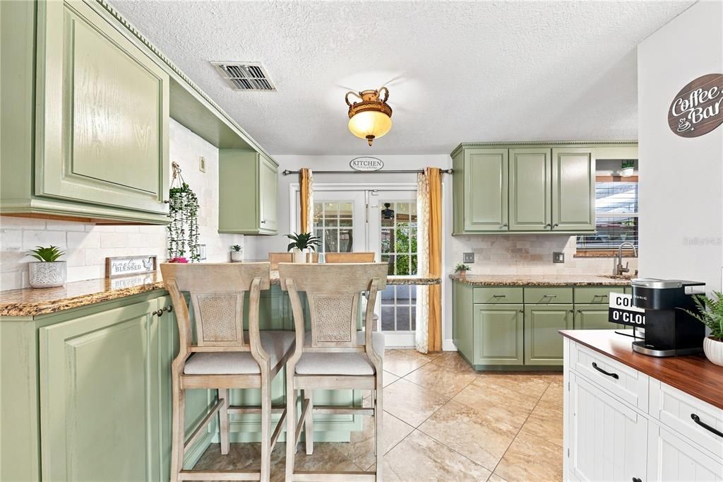 For Sale: $324,900 (3 beds, 1 baths, 1125 Square Feet)