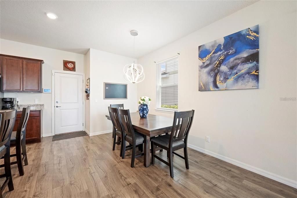 For Rent: $2,500 (3 beds, 2 baths, 1748 Square Feet)