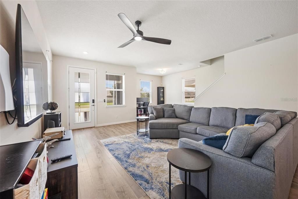 For Rent: $2,500 (3 beds, 2 baths, 1748 Square Feet)