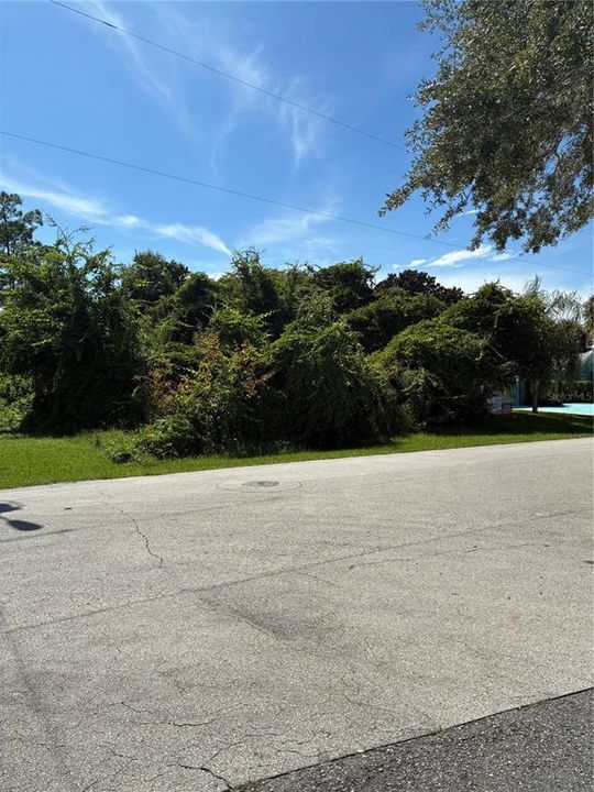 Activo con contrato: $80,000 (0.23 acres)