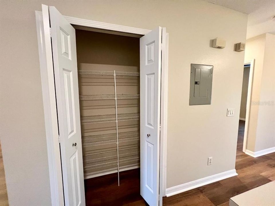 En Renta: $2,250 (3 camas, 3 baños, 1559 Pies cuadrados)