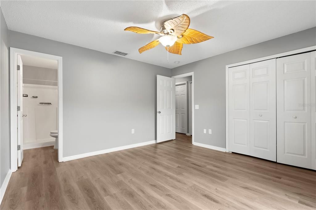 For Sale: $309,900 (3 beds, 2 baths, 1158 Square Feet)