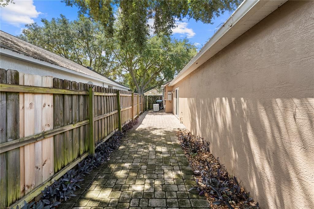 For Sale: $309,900 (3 beds, 2 baths, 1158 Square Feet)
