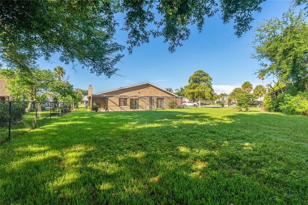For Rent: $1,900 (4 beds, 2 baths, 1633 Square Feet)