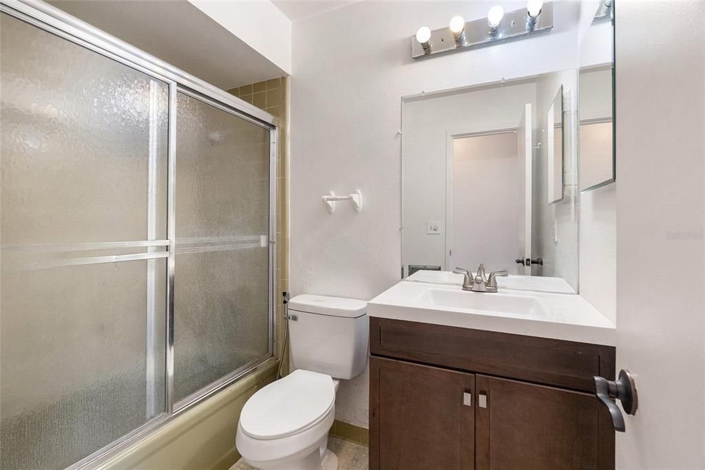 For Rent: $1,900 (4 beds, 2 baths, 1633 Square Feet)