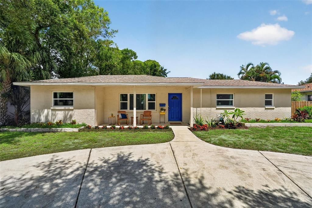 For Sale: $624,900 (4 beds, 2 baths, 1940 Square Feet)