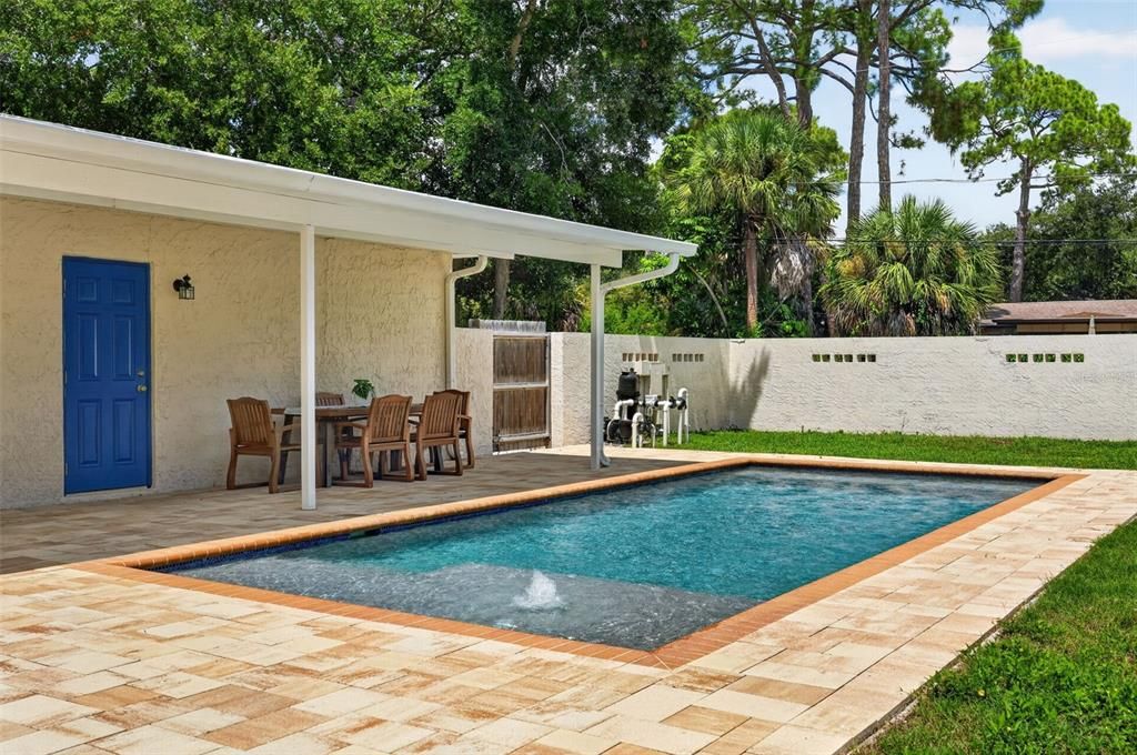 For Sale: $624,900 (4 beds, 2 baths, 1940 Square Feet)
