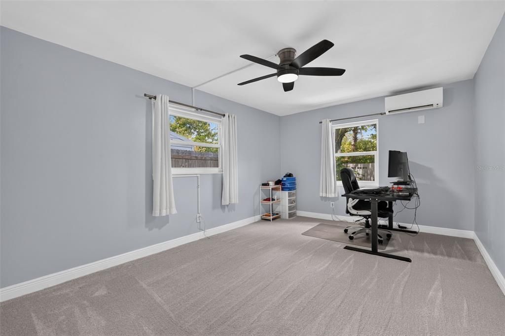 For Sale: $624,900 (4 beds, 2 baths, 1940 Square Feet)
