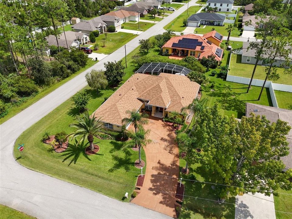 For Sale: $400,000 (3 beds, 2 baths, 1789 Square Feet)
