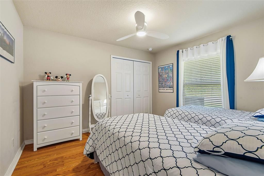 For Sale: $400,000 (3 beds, 2 baths, 1789 Square Feet)