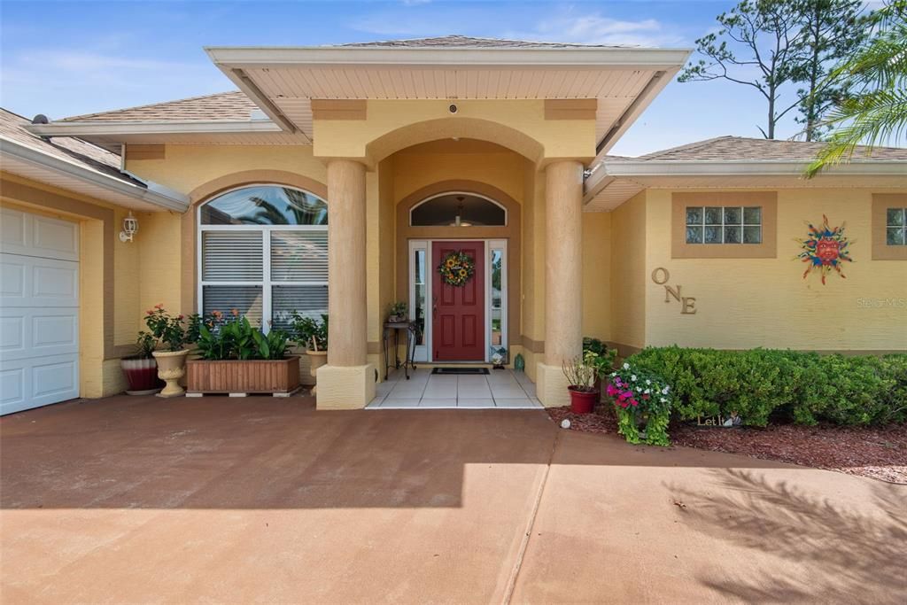 For Sale: $400,000 (3 beds, 2 baths, 1789 Square Feet)