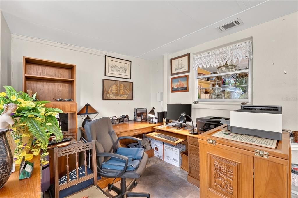 На продажу: $159,900 (2 спален, 2 ванн, 1368 Квадратных фут)