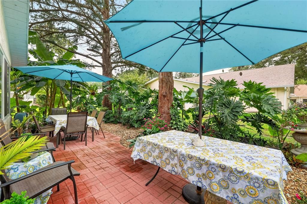 На продажу: $159,900 (2 спален, 2 ванн, 1368 Квадратных фут)