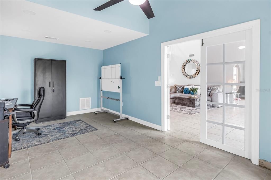 For Sale: $799,000 (4 beds, 3 baths, 2785 Square Feet)