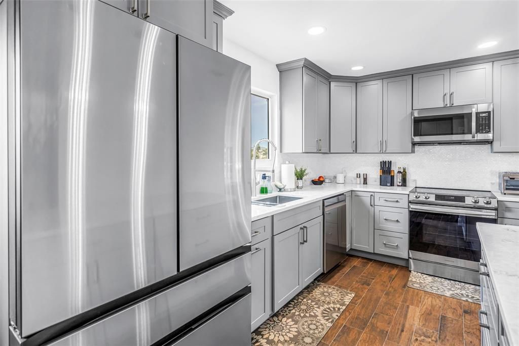 For Sale: $799,000 (4 beds, 3 baths, 2785 Square Feet)