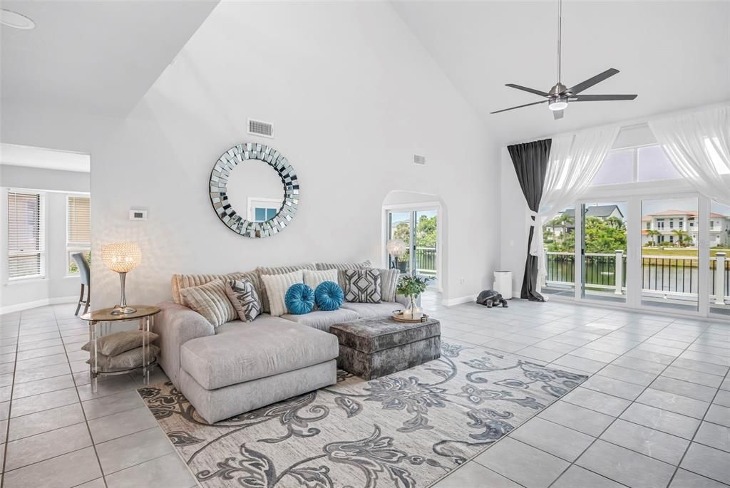 For Sale: $799,000 (4 beds, 3 baths, 2785 Square Feet)