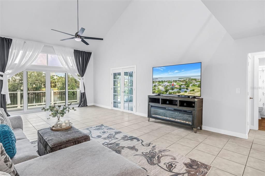 For Sale: $799,000 (4 beds, 3 baths, 2785 Square Feet)