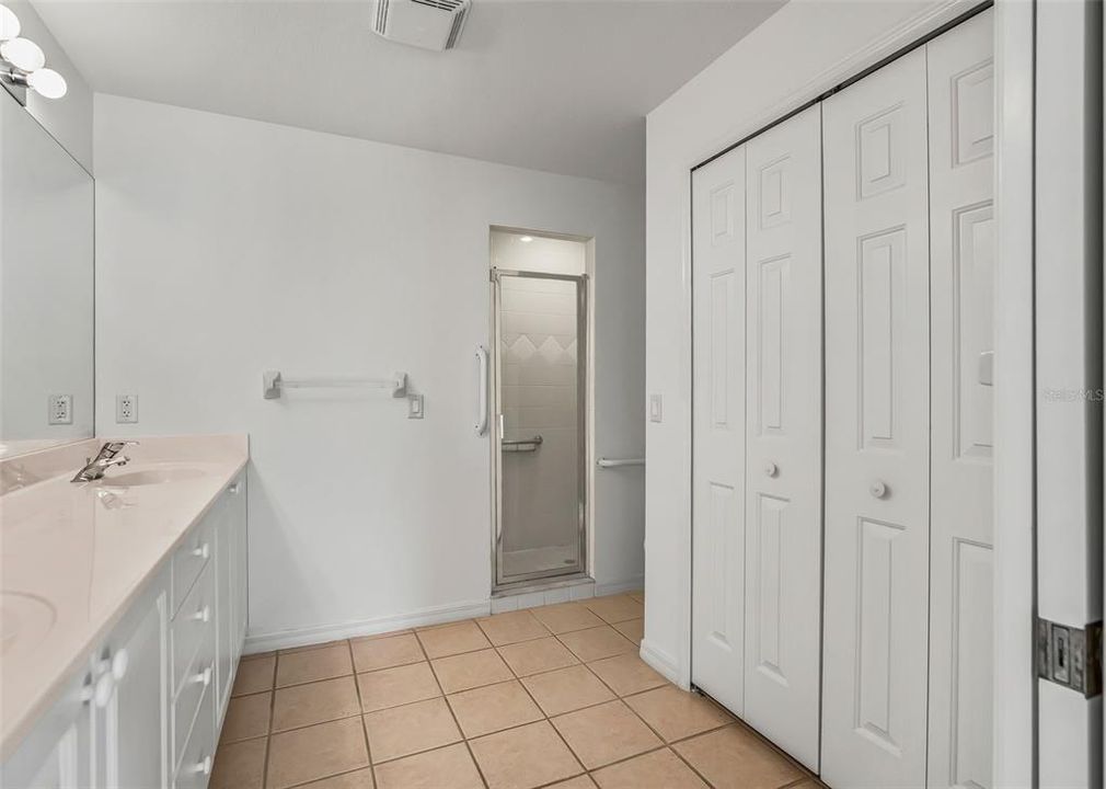 For Sale: $328,500 (3 beds, 2 baths, 1519 Square Feet)