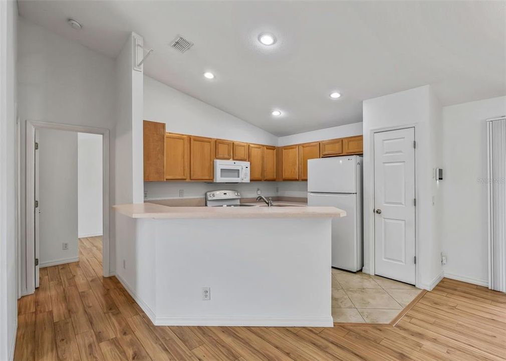 For Sale: $328,500 (3 beds, 2 baths, 1519 Square Feet)