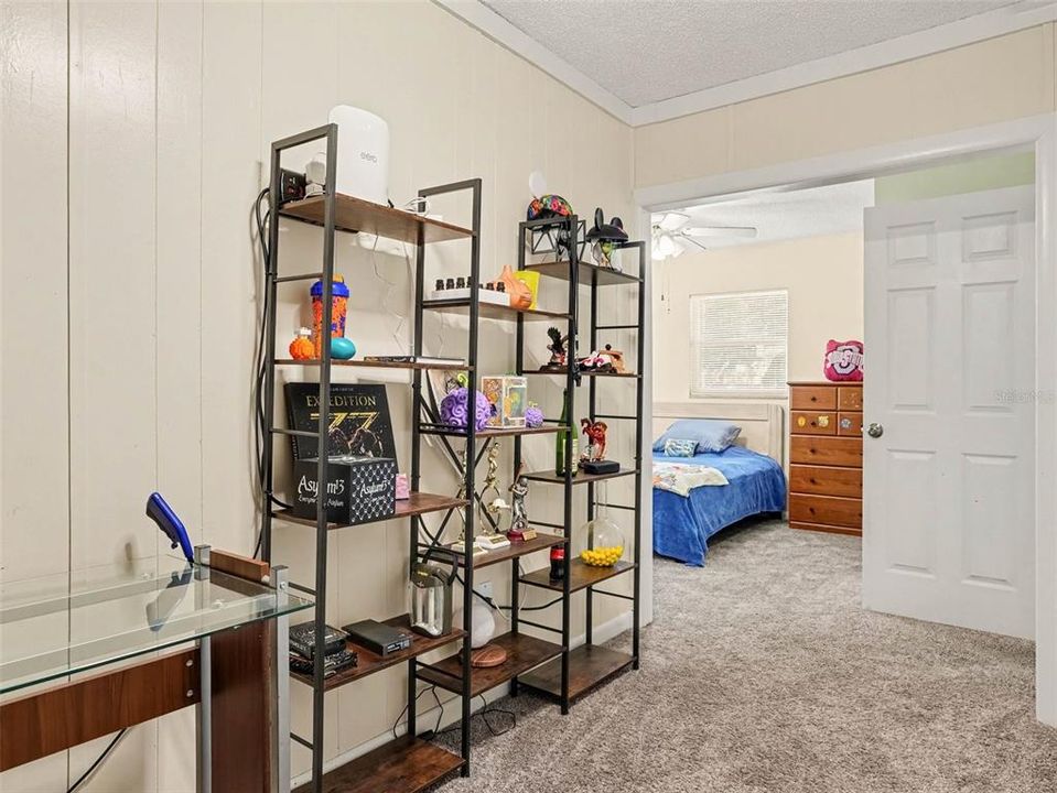 For Sale: $307,000 (3 beds, 2 baths, 1552 Square Feet)