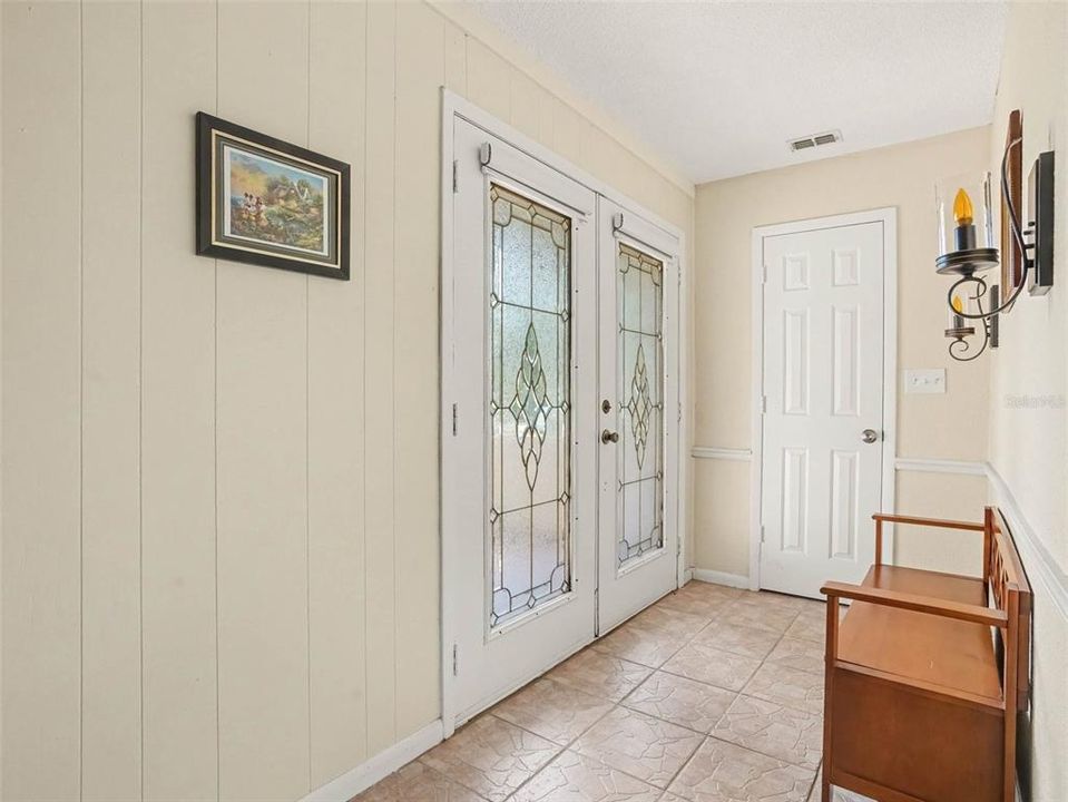 For Sale: $307,000 (3 beds, 2 baths, 1552 Square Feet)