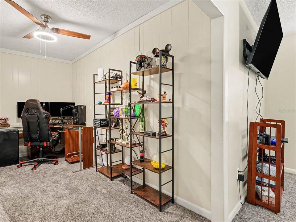 For Sale: $307,000 (3 beds, 2 baths, 1552 Square Feet)