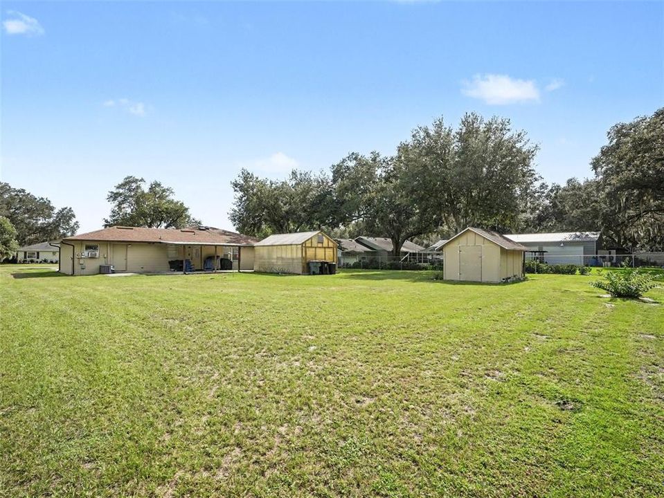 For Sale: $307,000 (3 beds, 2 baths, 1552 Square Feet)