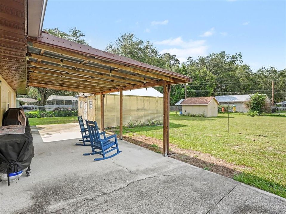 For Sale: $307,000 (3 beds, 2 baths, 1552 Square Feet)