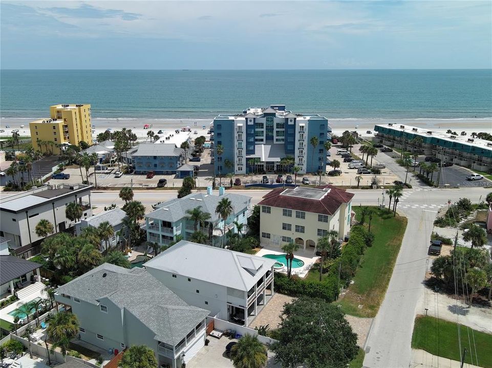 For Sale: $2,390,000 (4 beds, 4 baths, 2822 Square Feet)
