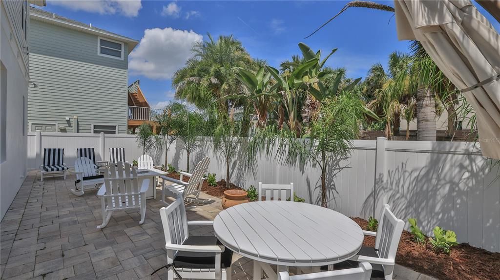 For Sale: $2,390,000 (4 beds, 4 baths, 2822 Square Feet)