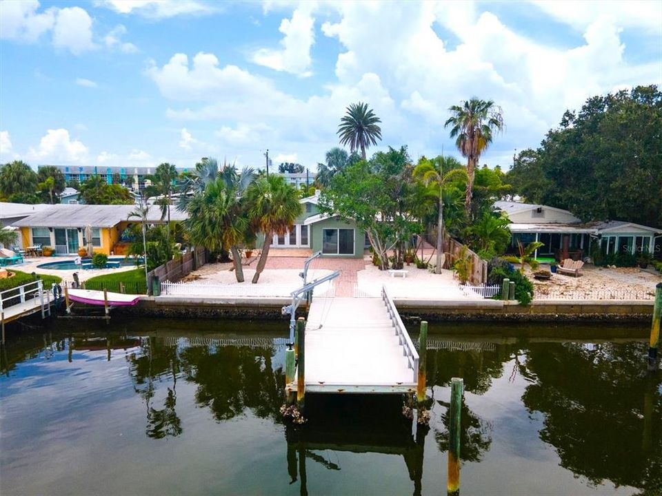 For Rent: $3,500 (3 beds, 2 baths, 1658 Square Feet)