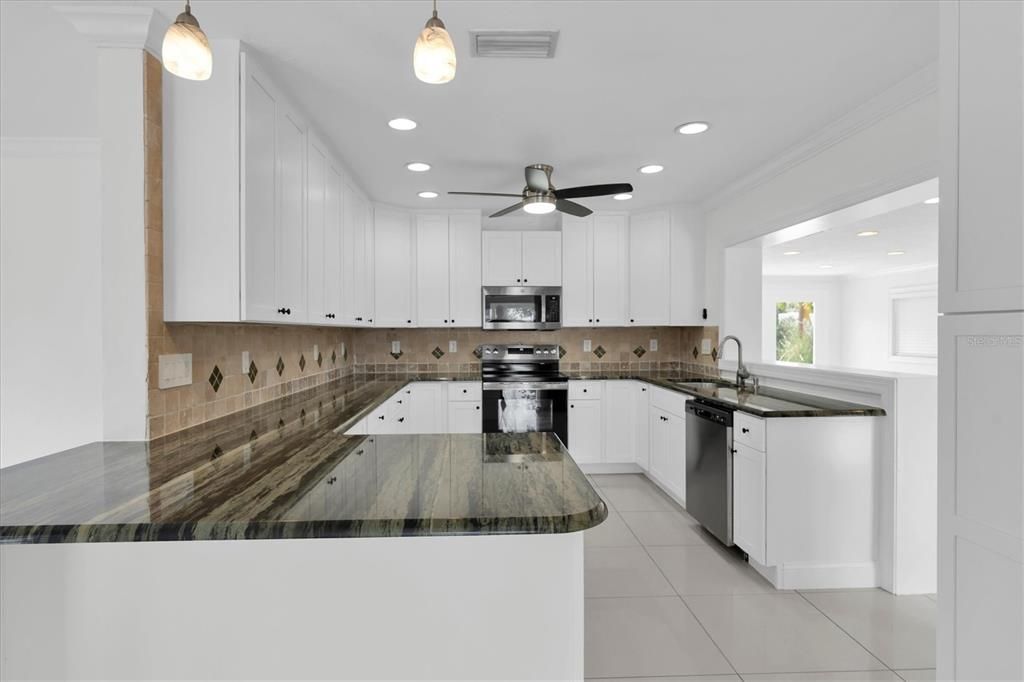 For Rent: $3,500 (3 beds, 2 baths, 1658 Square Feet)