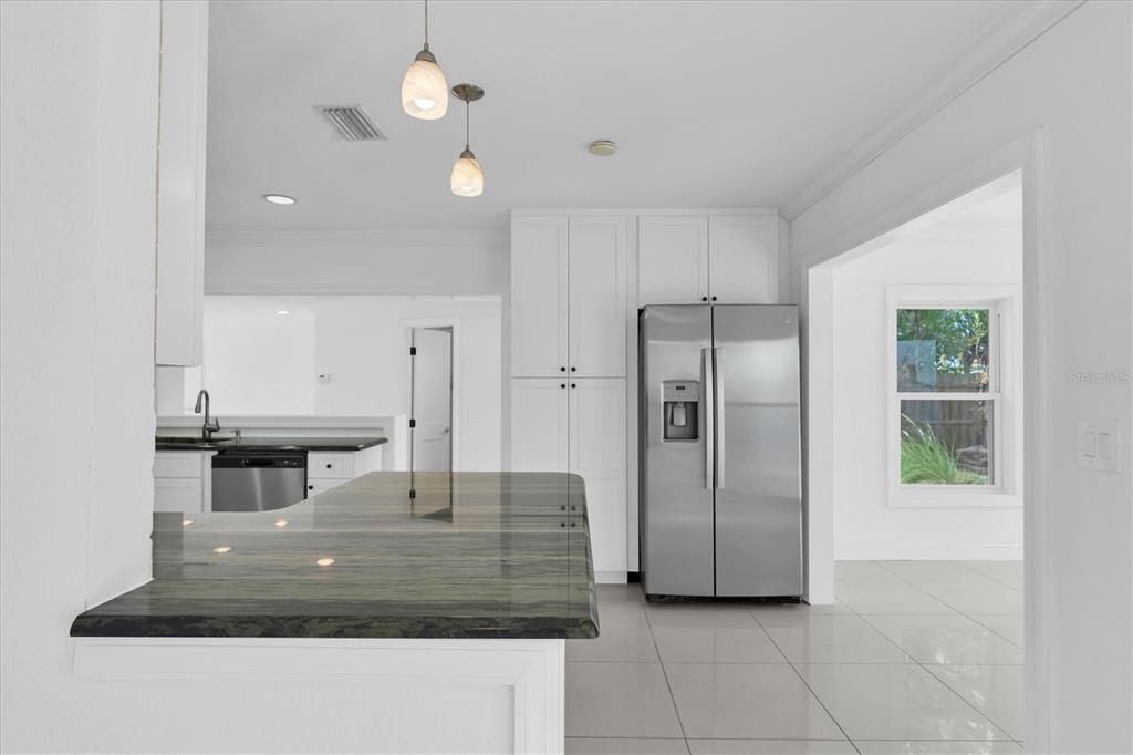 For Rent: $3,500 (3 beds, 2 baths, 1658 Square Feet)