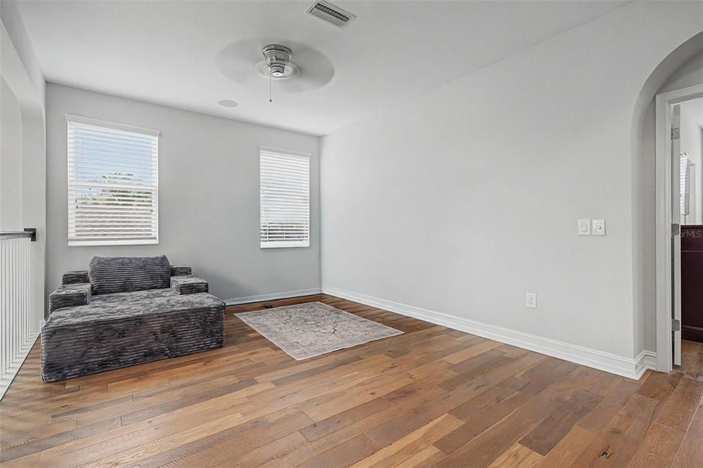 En Venta: $635,000 (4 camas, 3 baños, 2825 Pies cuadrados)