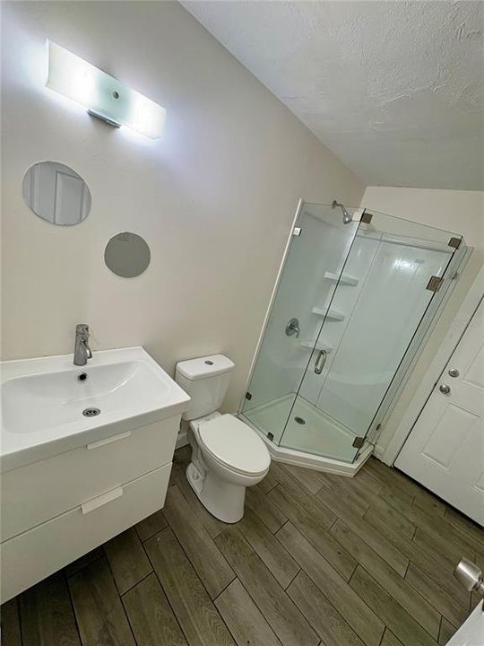 For Rent: $2,500 (4 beds, 2 baths, 1201 Square Feet)