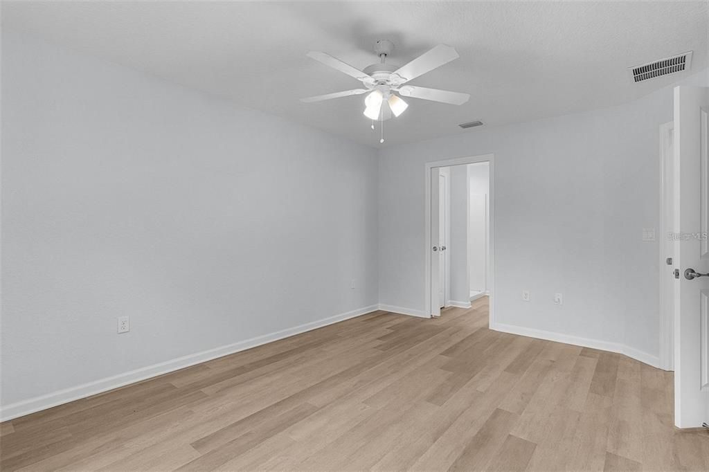 For Sale: $225,000 (3 beds, 2 baths, 1235 Square Feet)