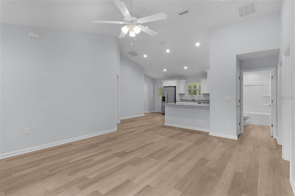 For Sale: $225,000 (3 beds, 2 baths, 1235 Square Feet)