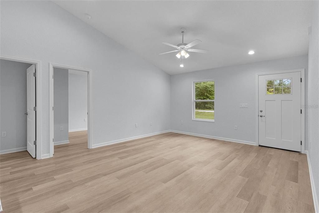 For Sale: $225,000 (3 beds, 2 baths, 1235 Square Feet)