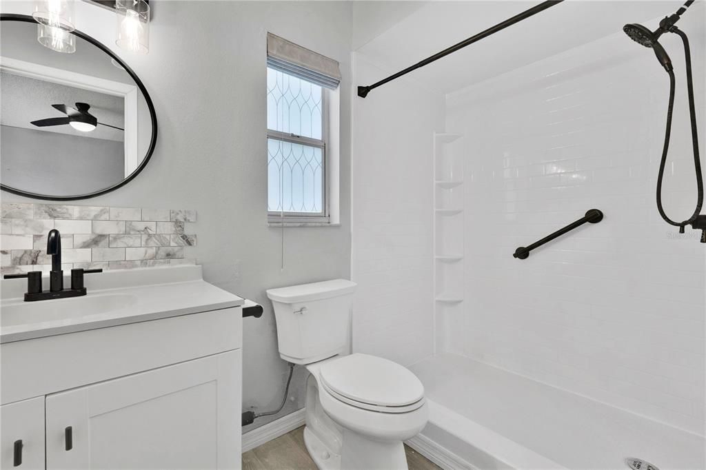 Active With Contract: $279,900 (3 beds, 2 baths, 1192 Square Feet)