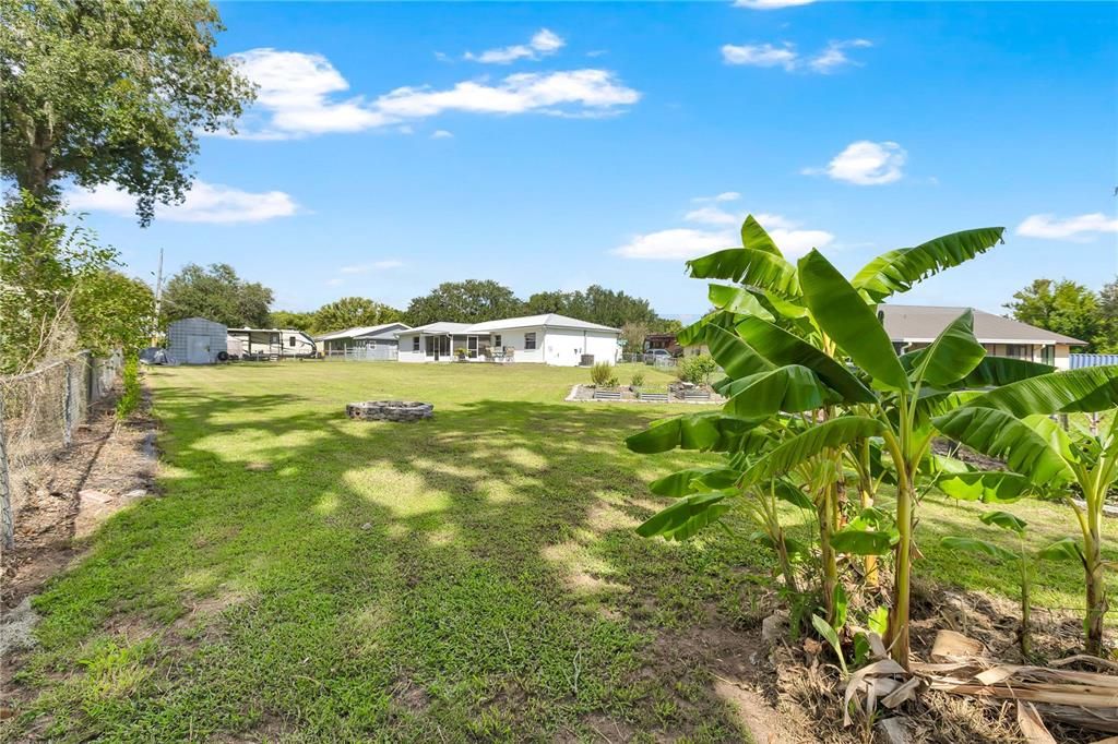 Active With Contract: $279,900 (3 beds, 2 baths, 1192 Square Feet)