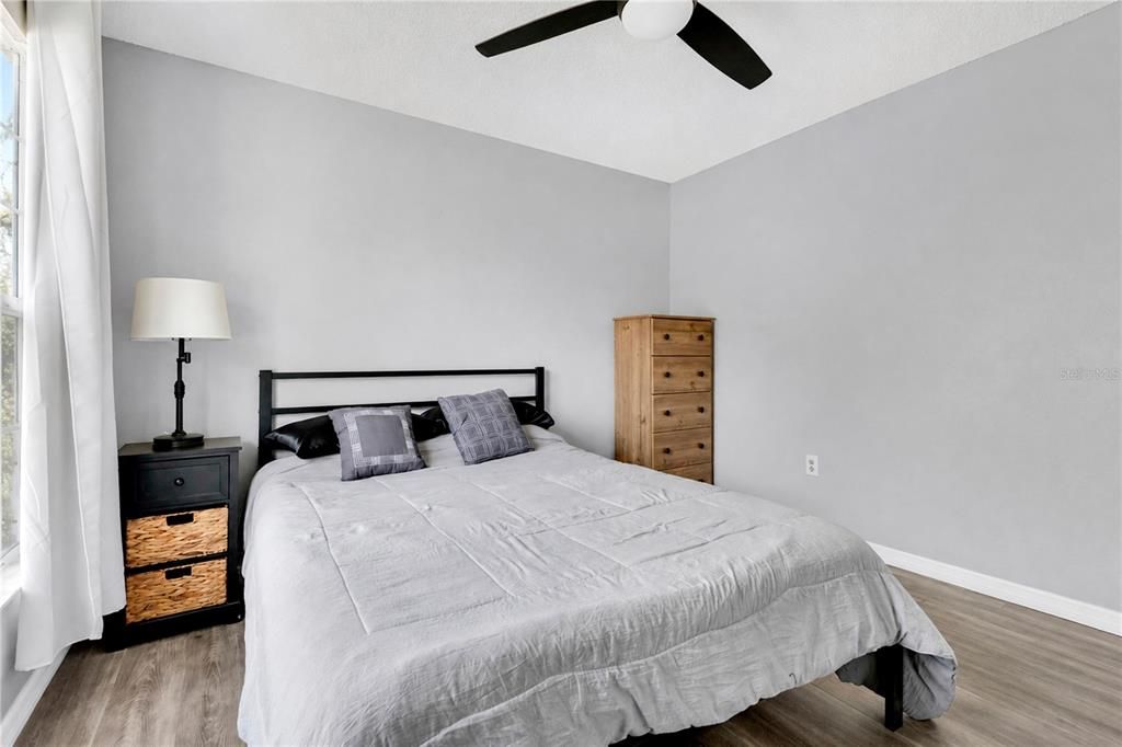 Active With Contract: $279,900 (3 beds, 2 baths, 1192 Square Feet)