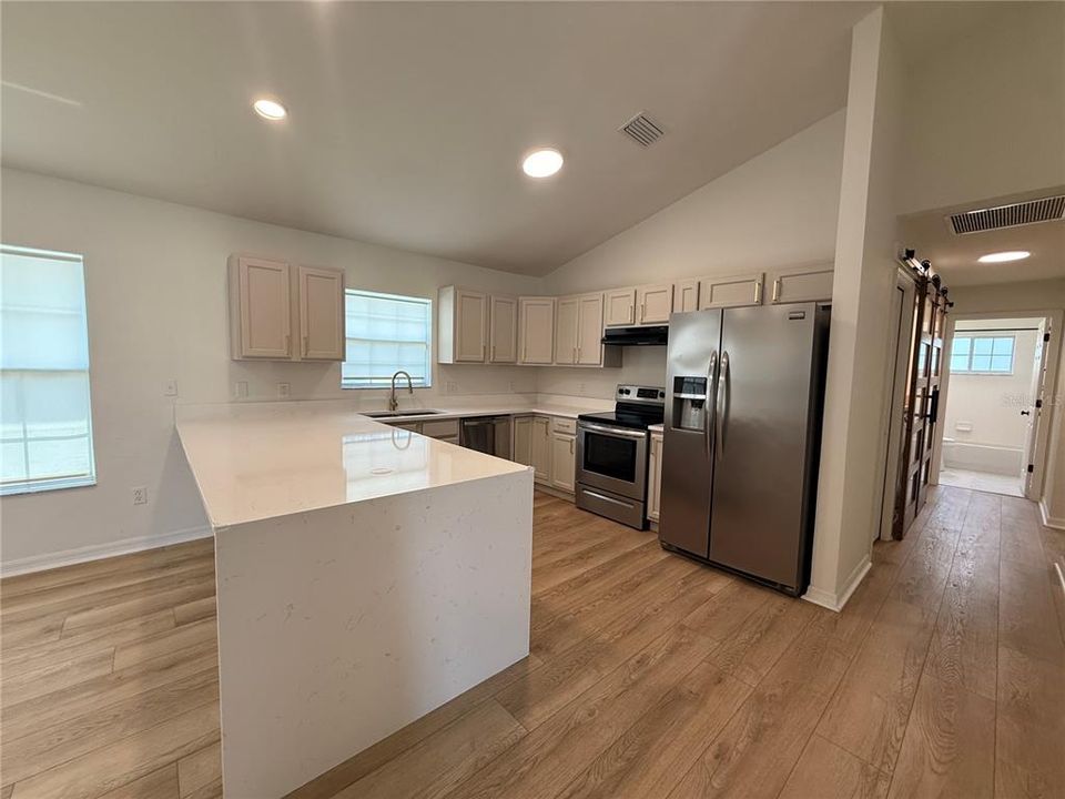 For Rent: $2,350 (3 beds, 2 baths, 1334 Square Feet)